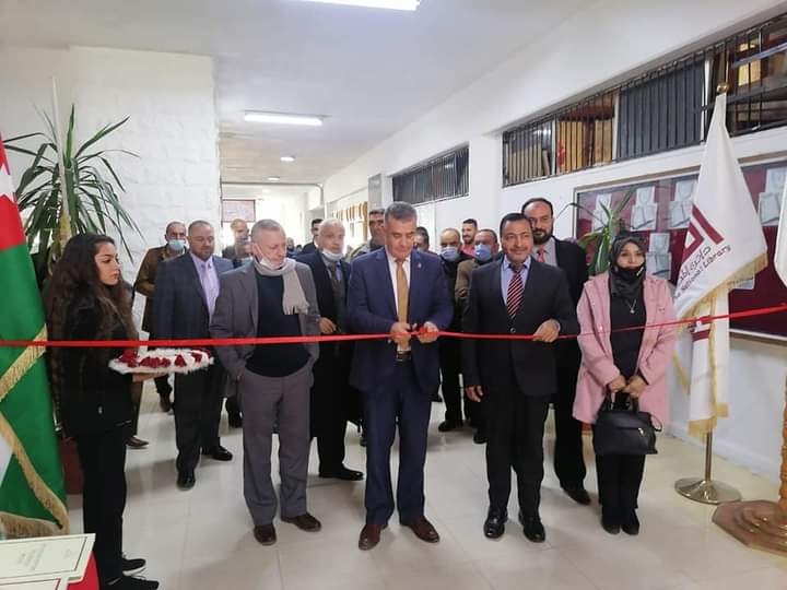 كلية الحصن الجامعية تقيم معرض مئوية الدولة الأردنية للكتاب