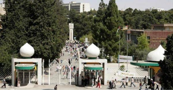 الخطيب: 1430 إصابة نشطة بكورونا في الجامعات