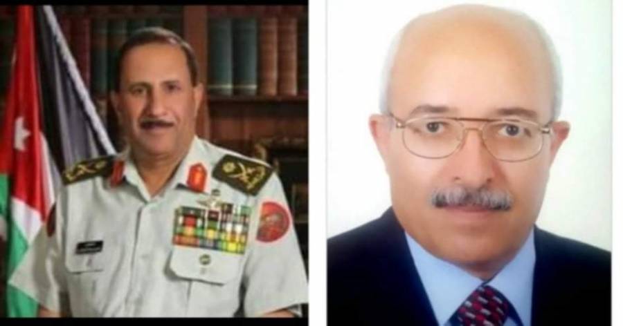 الدكتور محمد المعايعة يُهنيء عطوفة اللواء المتقاعد الدكتور مفلح الزيدانين بحصول ابنته فداء على درجة الدكتوراه.
