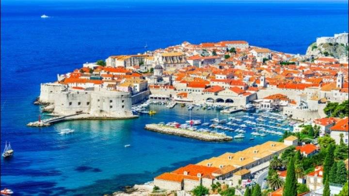 دولة أوروبية تفقد 10 من سكانها لهذا السبب