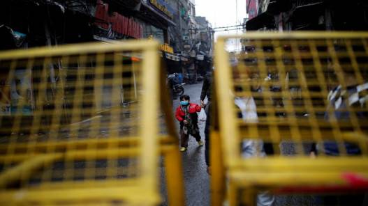 الهند تسجل 402 وفاة جديدة و 268833 إصابة بكورونا