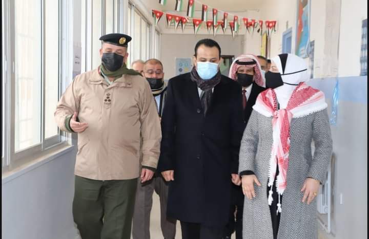 الأمينان العامان لوزارة التربية و التعليم و مدير الثقافة العسكرية يتفقدون سير امتحان الثانوية العامة.