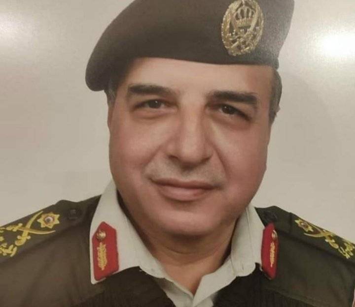وفاة اللواء الطبيب عرفات أيوب النعيرات