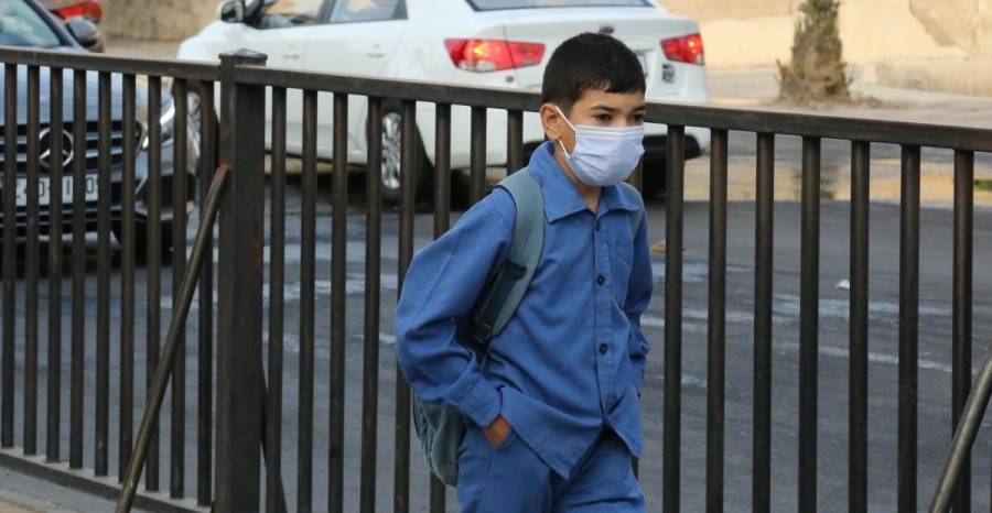 “التربية”: 43 ألف طالب وافق ذووهم على تلقيهم اللقاح