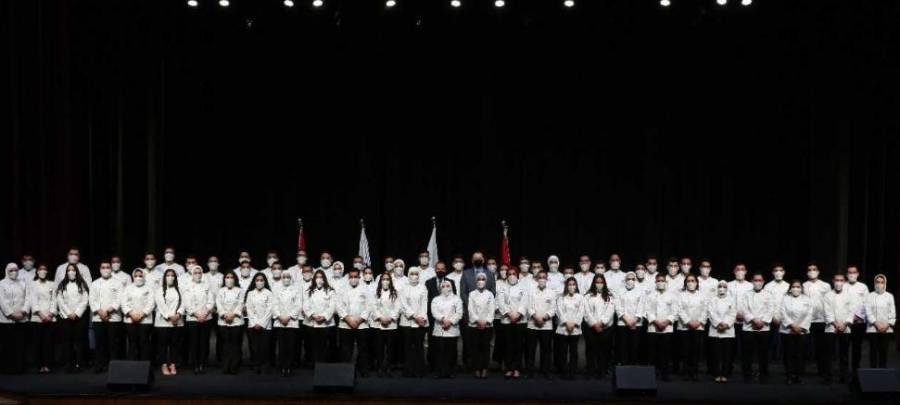 الأكاديمية الملكية لفنون الطهي تحتفل بتخريج طلبتها