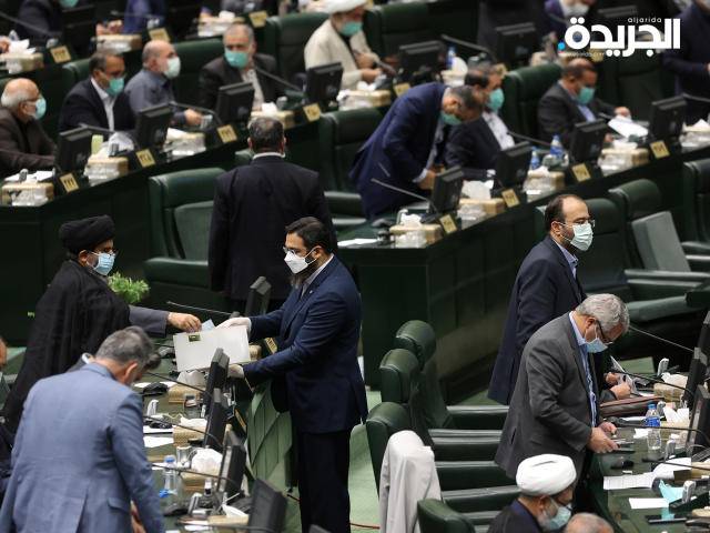 إيران: إصابة 30 برلمانيا بفيروس كورونا