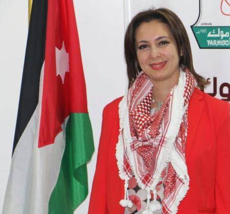 أردنية تحصد جائزة فينوس العالمية عن أفضل باحثة