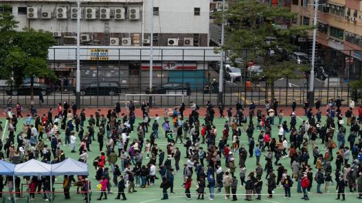 فرض حجر على مدينة صينية يقطنها 3.5 ملايين شخص بعد تسجيل إصابات بكورونا