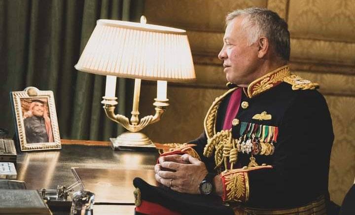 جامعة العقبة للتكنولوجيا تجدد الولاء والبيعة لجلالة الملك