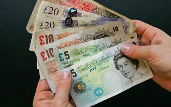 ارتفاع الاسترليني وهبوط اليورو أمام الدولار