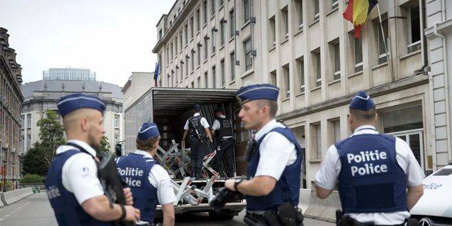 بلجيكا تعتقل 13 إرهابياً شمال البلاد