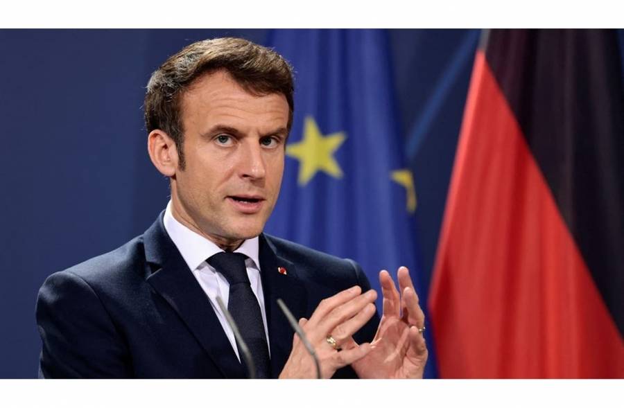 ماكرون يدعو لحوار «حازم» مع روسيا لحل أزمة أوكرانيا