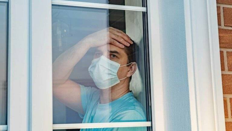 إيران تسجل 130 وفاة وأكثر من 33 ألف إصابة بكورونا