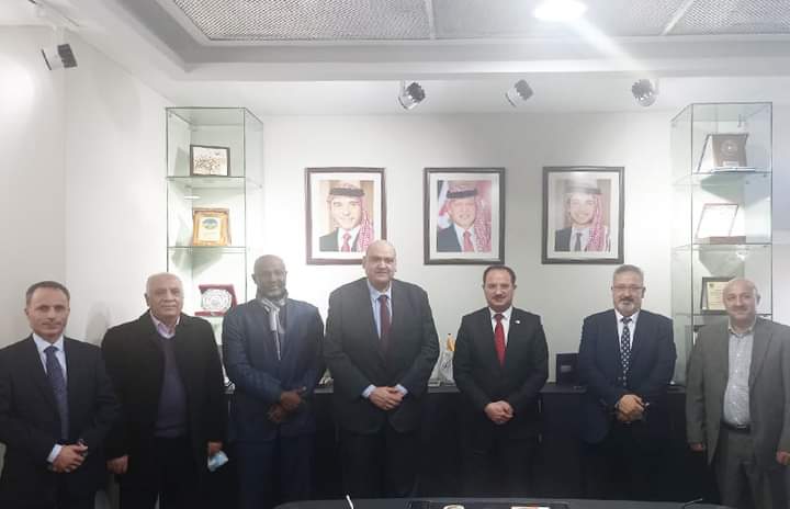 بحث التعاون بين الجامعة الألمانية الأردنية والشبكة الشرق أوسطية للصحة المجتمعية (امفنت)