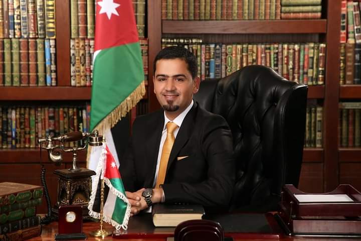 الفاعوري يهنىء علي أبو الغنم بحصوله على البكالوريوس