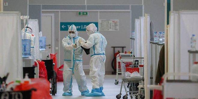 انخفاض طفيف بإصابات كورونا في روسيا