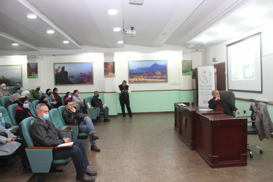 الزراعة الذكية  دورة تدريبية لطلبة كلية الزراعة التكنولوجية في البلقاء التطبيقية... صور