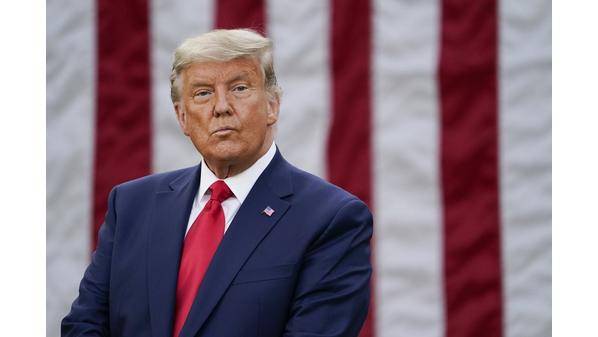 ترامب يشيد ببوتين وينتقد القادة الغربيين