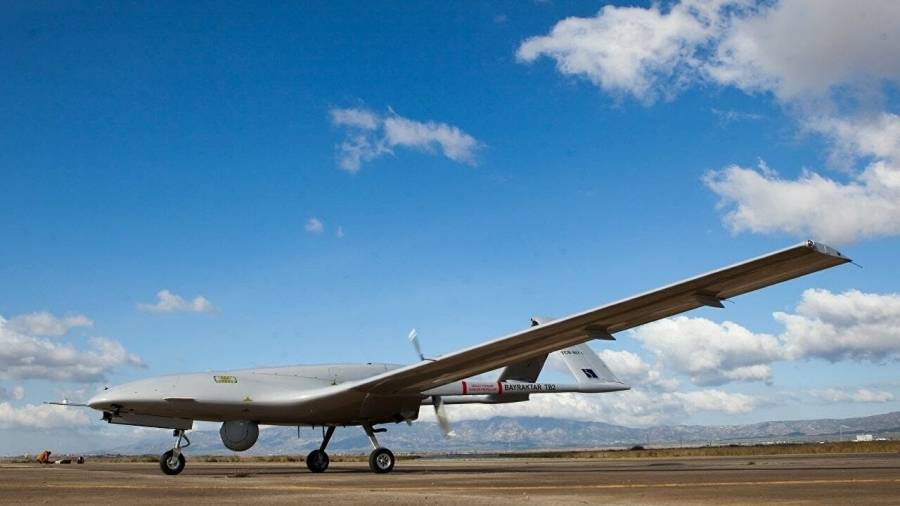 الجيش الأوكراني يحصل على دفعة جديدة من طائرات بيرقدار التركية