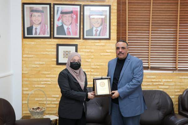 نائب رئيس جامعة العلوم الإسلامية يبحث تعزيز التعاون مع سفارة بروناي