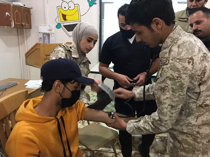 مركزطبي الرائد الشهيد محمد ضيف الله الهباهبه العسكري يقيم مبادرة الممرض الصغير..