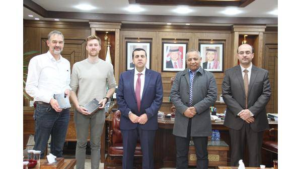 جامعة البلقاء التطبيقية وأكاديمية العالم للمياه تعززان الشراكة بينهما نحو تقديم حلول مستدامة لتحديات قطاع المياه في الأردن