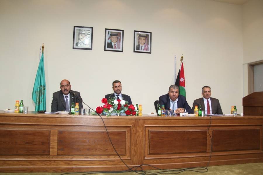 ندوة في كلية القانون بجامعة ال البيت حول  قانون الملكية العقارية وإزالة الشيوع 