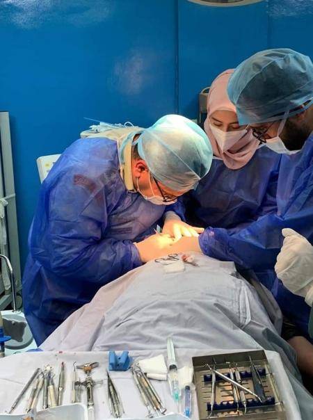 زراعة أسنان ناجحة لمريضة متلازمة داون في مستشفى الأمير علي