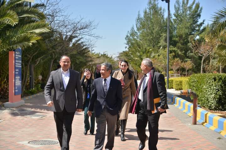 السفير المكسيكي في عمان يزور الجامعة الألمانية الأردنية