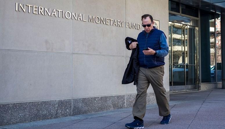 توقعات بانكماش اقتصاد أوكرانيا