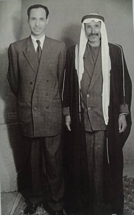 صورة من ذاكرة الوطن ....المرحوم الشيخ نزال العرموطي ونجله وزير الداخلية الأسبق