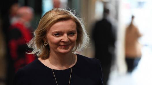 الحكومة البريطانية تعلن أنها سددت دينا بقيمة 400 مليون جنيه استرليني لطهران