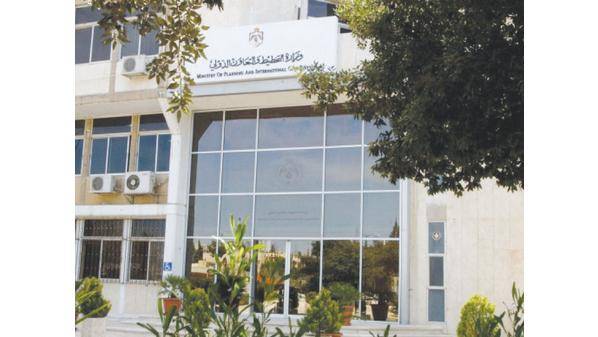 وزير التخطيط: المملكة تعمل على تطوير رؤية شاملة لتحديث الاقتصاد
