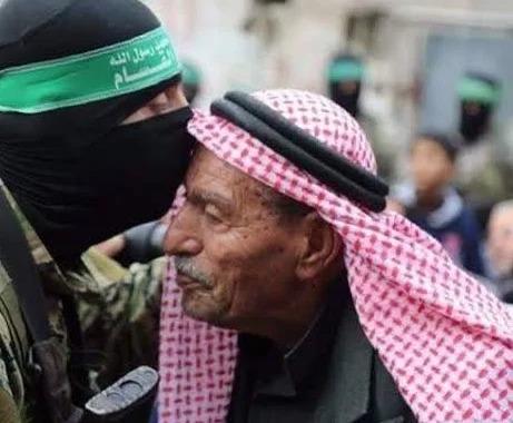 وفاة والد محمد الضيف