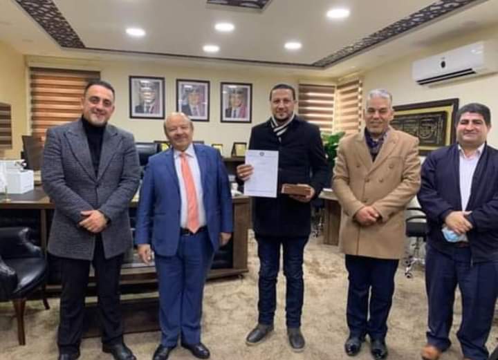 العين الرحيمي يُكرم مجموعة من الطلبة المتميزين في جامعة إربد الأهلية