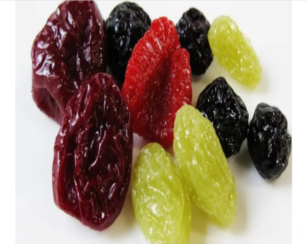 فوائد ووصفات صحية بالزبيب