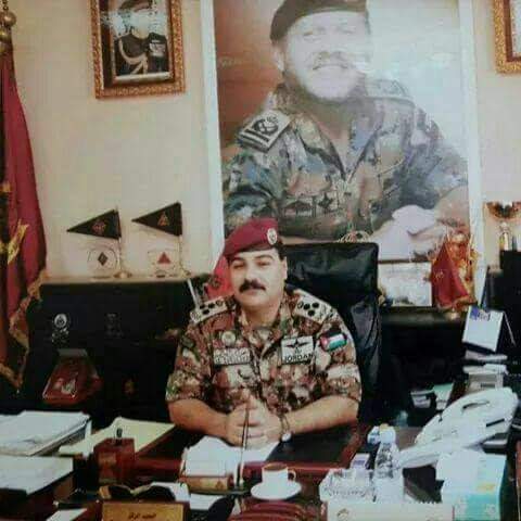 قائد مظلي ورجل استثنائي العميد الركن مشهور الطوالبة