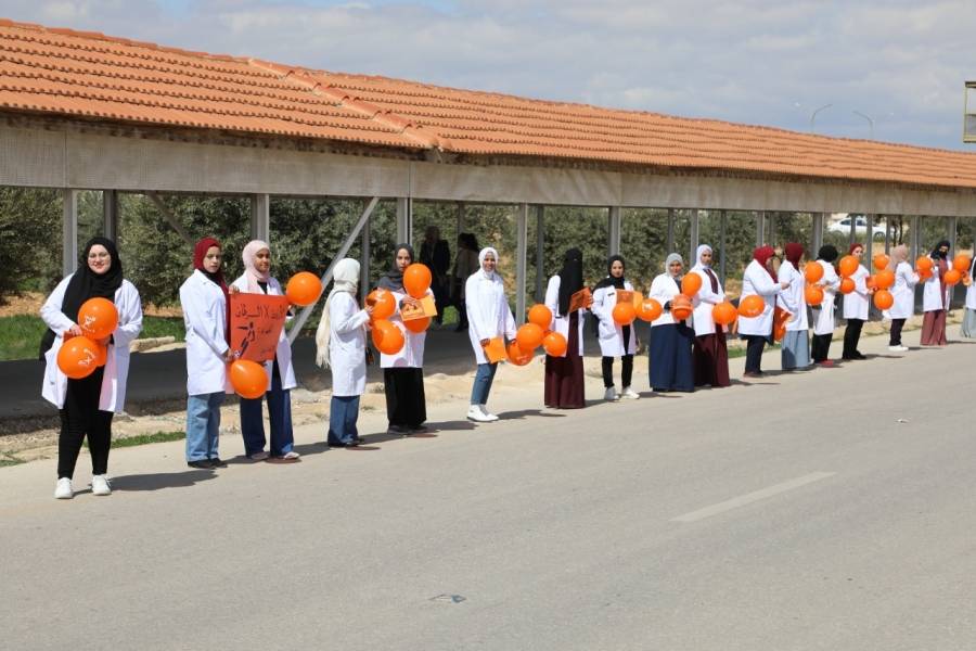 كلية_العلوم في آل البيت والبرنامج الأردني لسرطان الثدي ينظمان يوماً علمياً عن سرطان الثدي