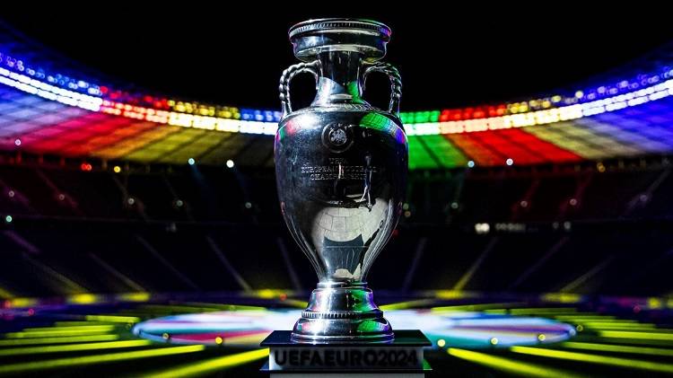 بريطانيا وإيرلندا تتقدمان لليويفا بملف أولي لطلب استضافة يورو 2028