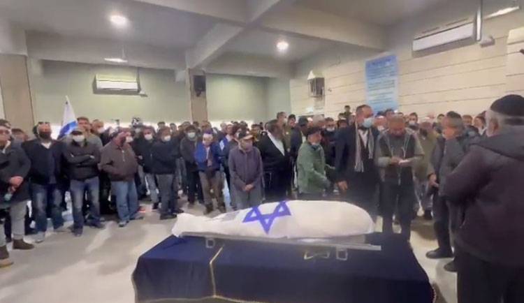 رغم استشهاده.. وزير إسرائيلي يتوعد بالقبض على منفذ عملية بئر السبع!