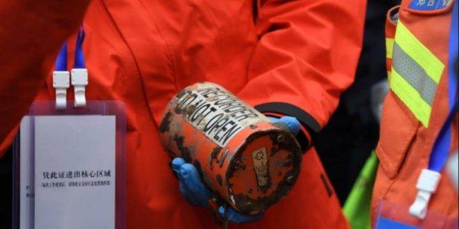 العثور على الصندوق الأسود الثاني للطائرة الصينية المنكوبة