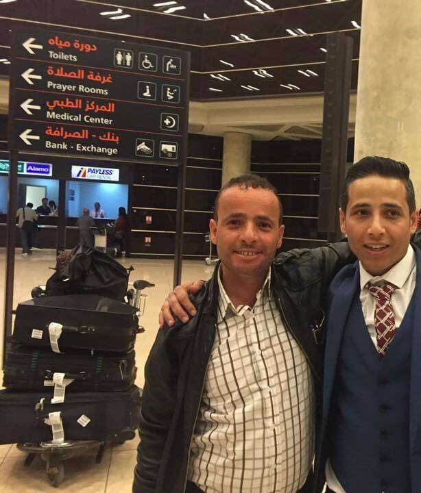 نواف المشاقبة ابو زايد وزوجته  يُهنئان ابنهما  بشير بمناسبة حصوله على درجة الدكتوراه
