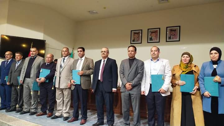 الضمور يكرم الأساتذة في جامعة آل البيت