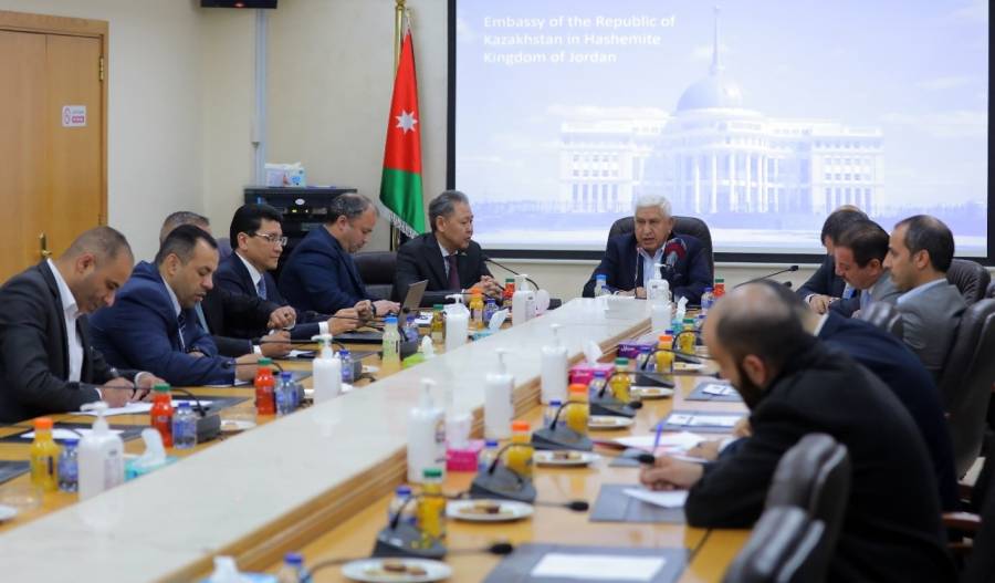 الصداقة البرلمانية مع دول آسيا تلتقي السفير الكازاخستاني