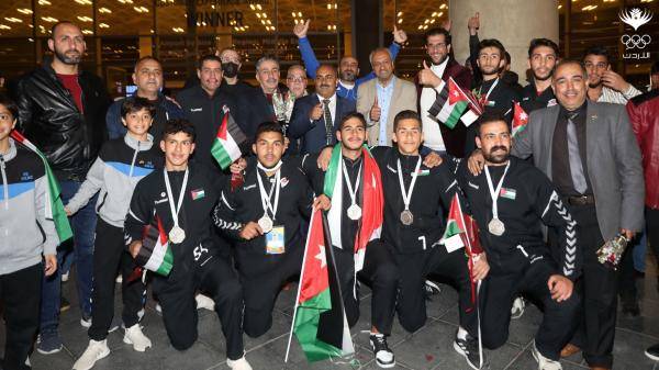 استقبال جماهيري لمنتخب كرة اليد الشاطئية للناشئين بعد تأهله إلى بطولة العالم