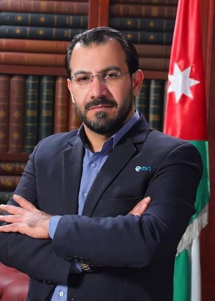 الفريق غازي الطيب  يُهنئ شادي صالح الزيناتي بمناسبة فوزه برئاسة بلدية الرصيفة