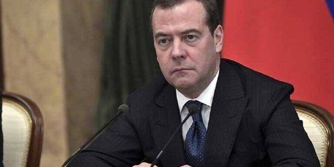 ميدفيديف يحذر من بقاء الدول الأوروبية دون غاز