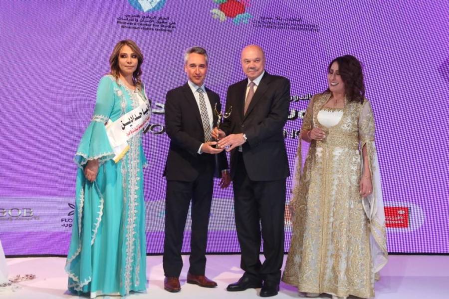 دولة الأستاذ فيصل الفايز الأكرم تحية عروبية أردنية هاشمية خالصة أما بعد