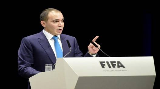 الأمير علي يؤكد حق منتخب العراق لكرة القدم باستضافة مبارياته على أرضه