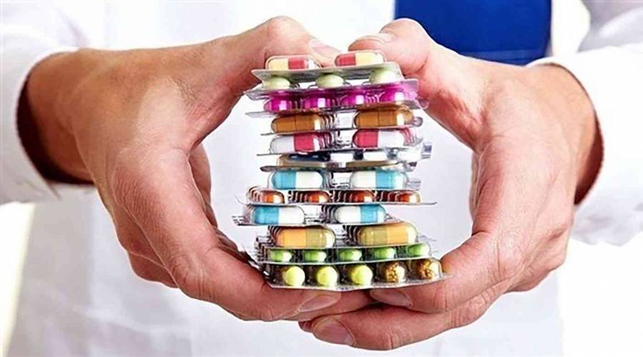 طبيب: مضاعفات خطيرة لتغيير أوقات الأدوية في رمضان